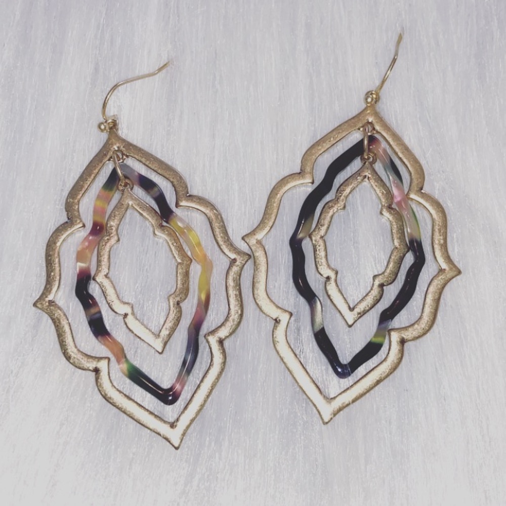 Gorgeous Earrings - Picture 4 of 5
